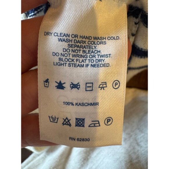 Lands End Sweater Men Medium Blue Ivory Stripe Cashmere Crew Neck Knit Preppy - Picture 7 of 7